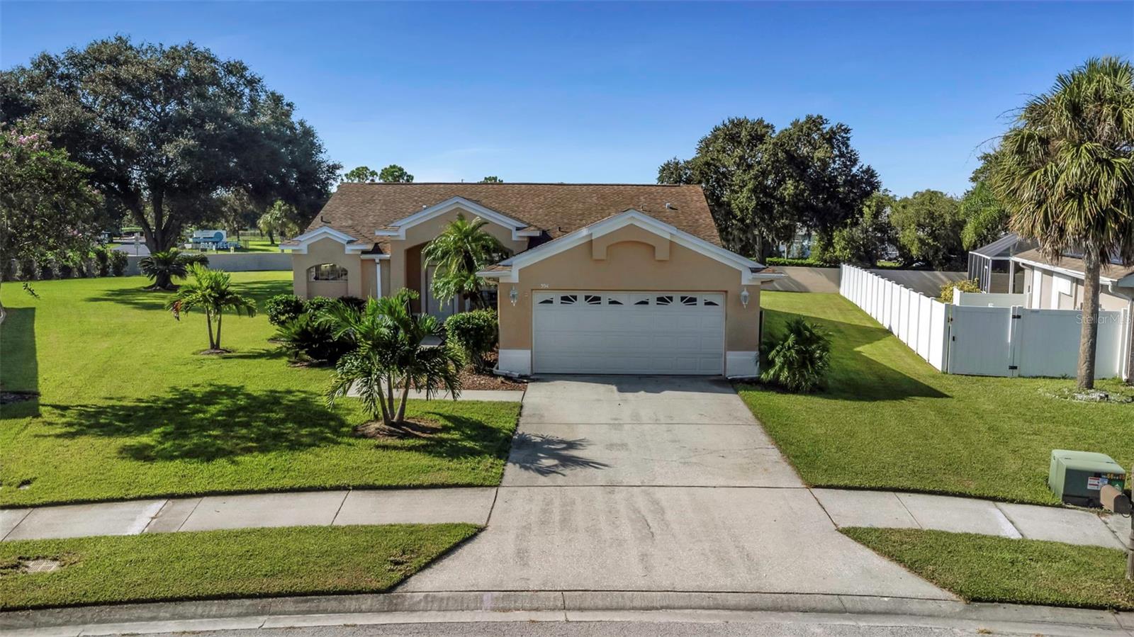 FOUNTAINS AT CYPRESS LAKES THE - Residential