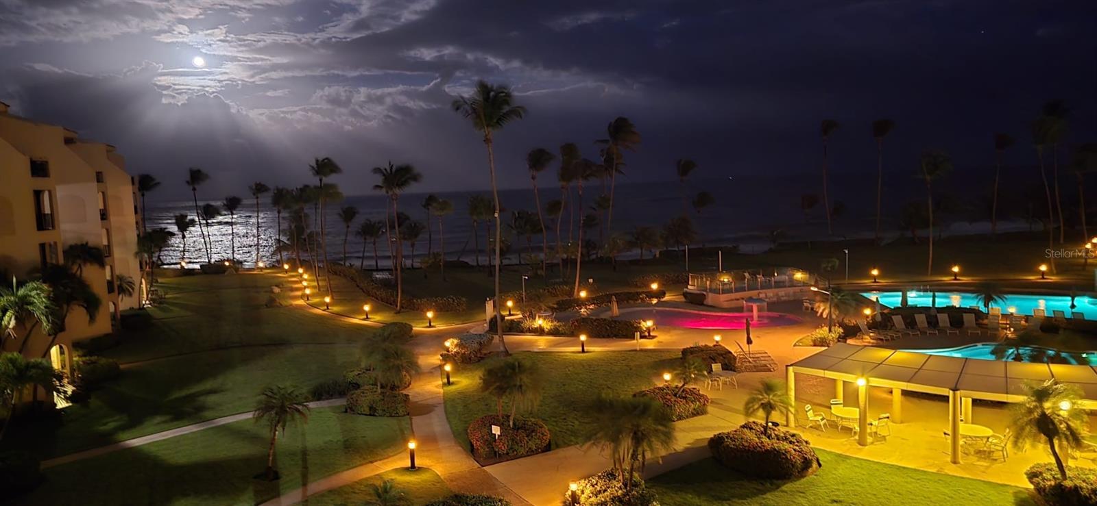 CRESCENT BEACH - Residential