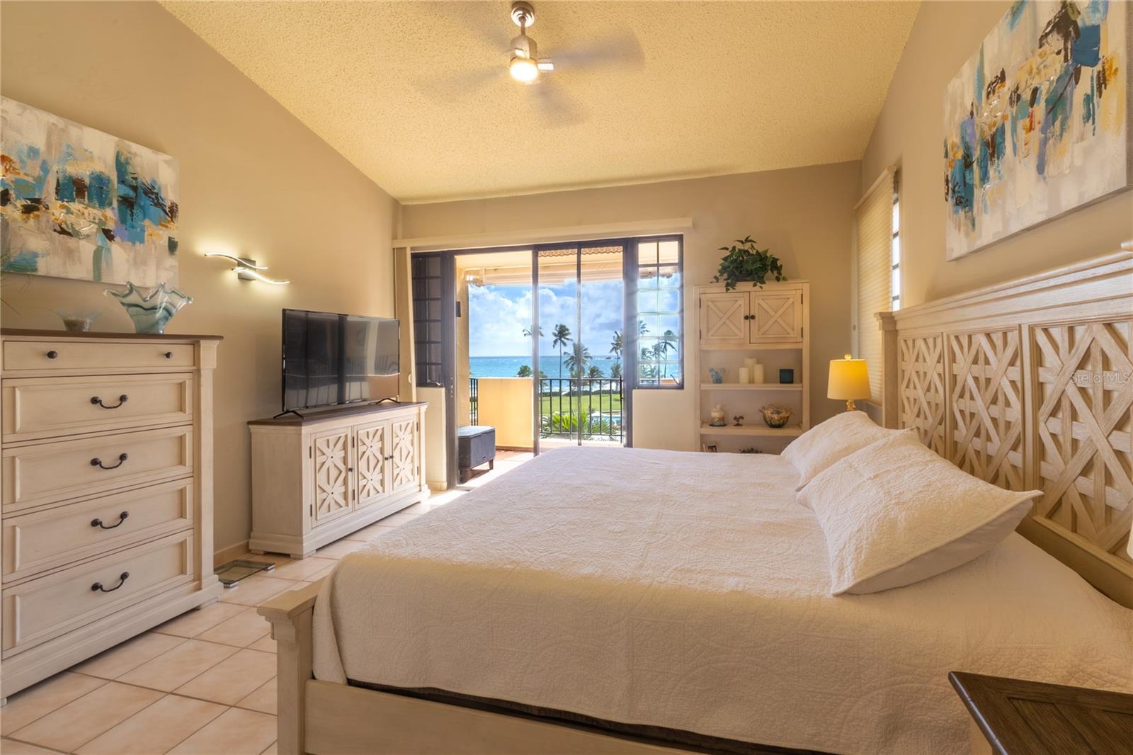 CRESCENT BEACH - Residential