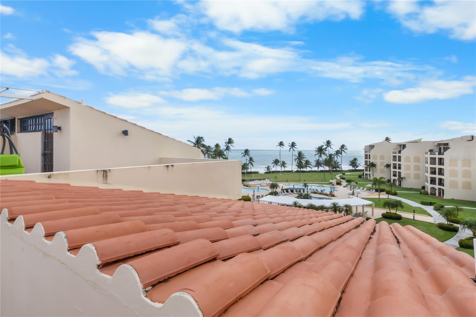 CRESCENT BEACH - Residential