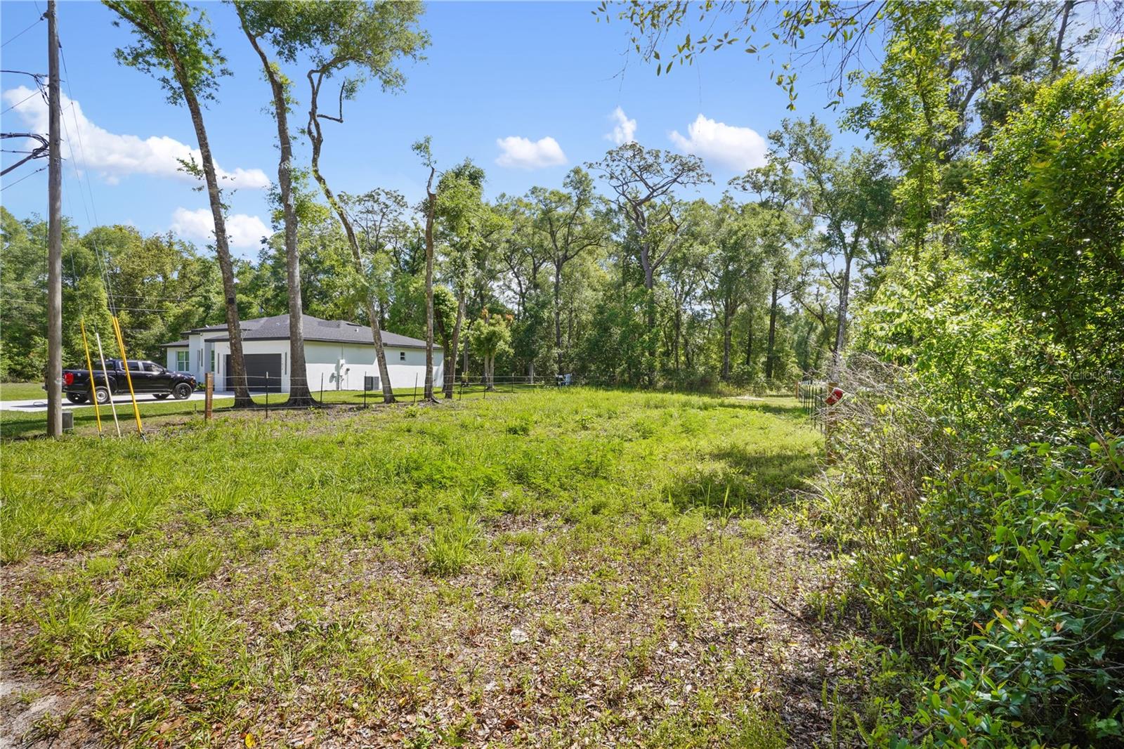 MOUNT PLYMOUTH - Land