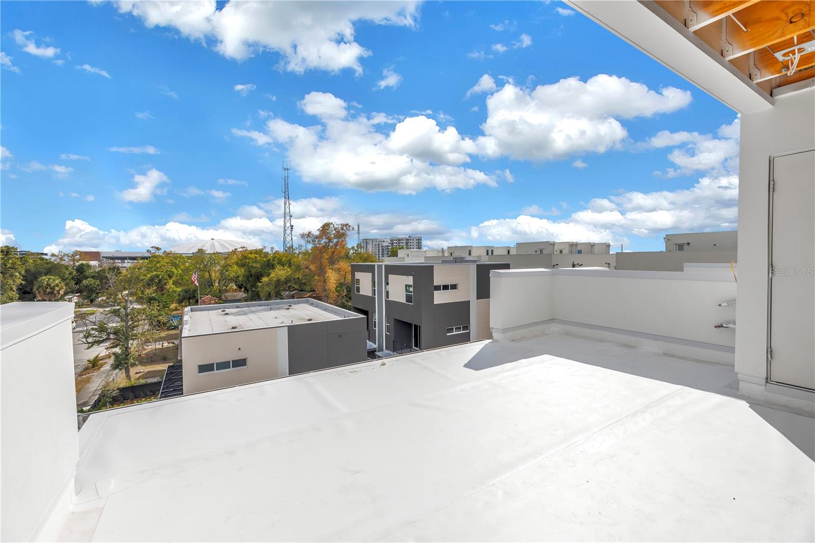 14TH STREET VILLAS - Residential