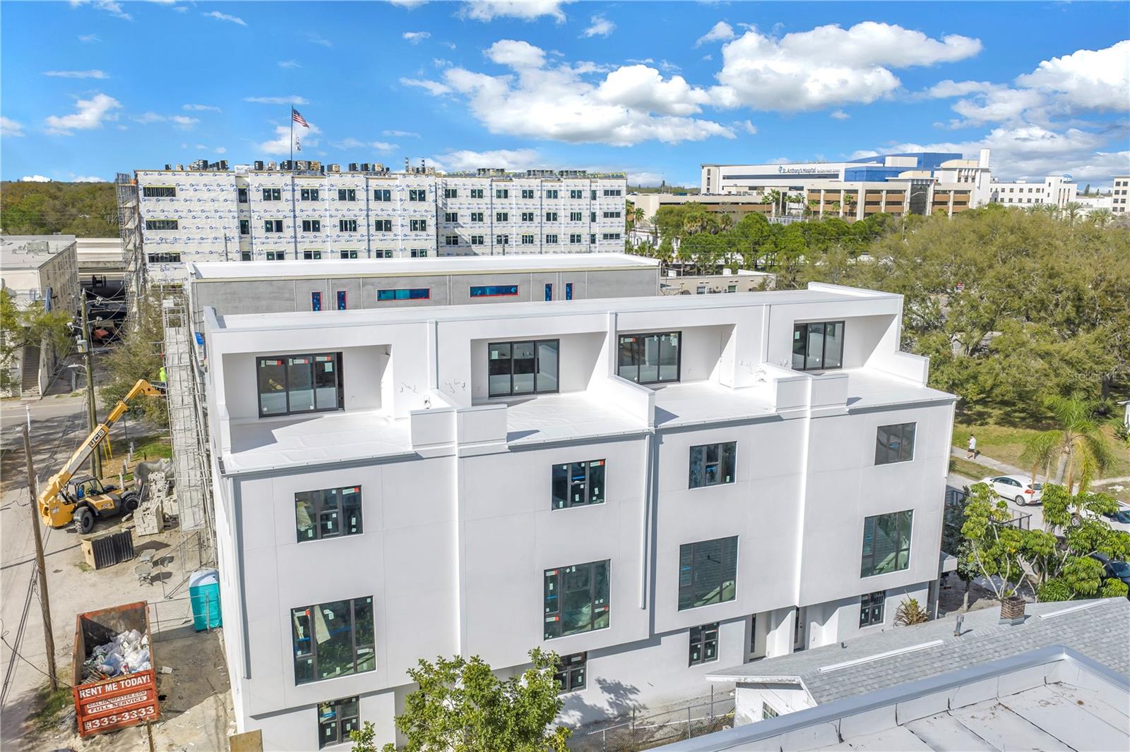 14TH STREET VILLAS - Residential