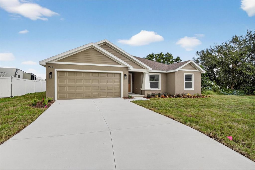Photo of 933 Hillgrove Lane, Auburndale, FL 33823 (MLS # L4956945)