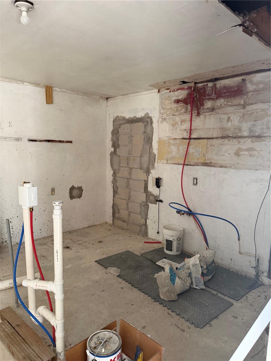 BAY CREST PARK UNIT 01 - Residential