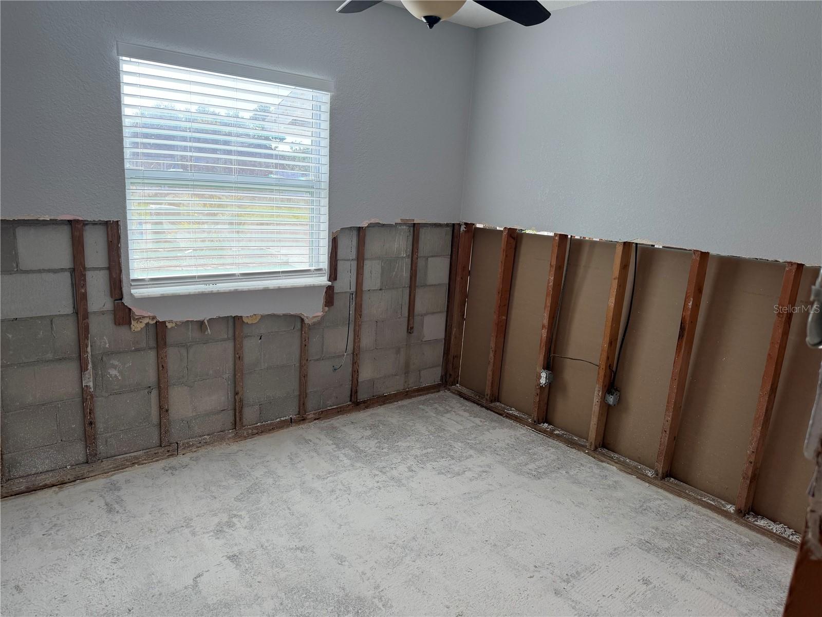 BAY CREST PARK UNIT 01 - Residential