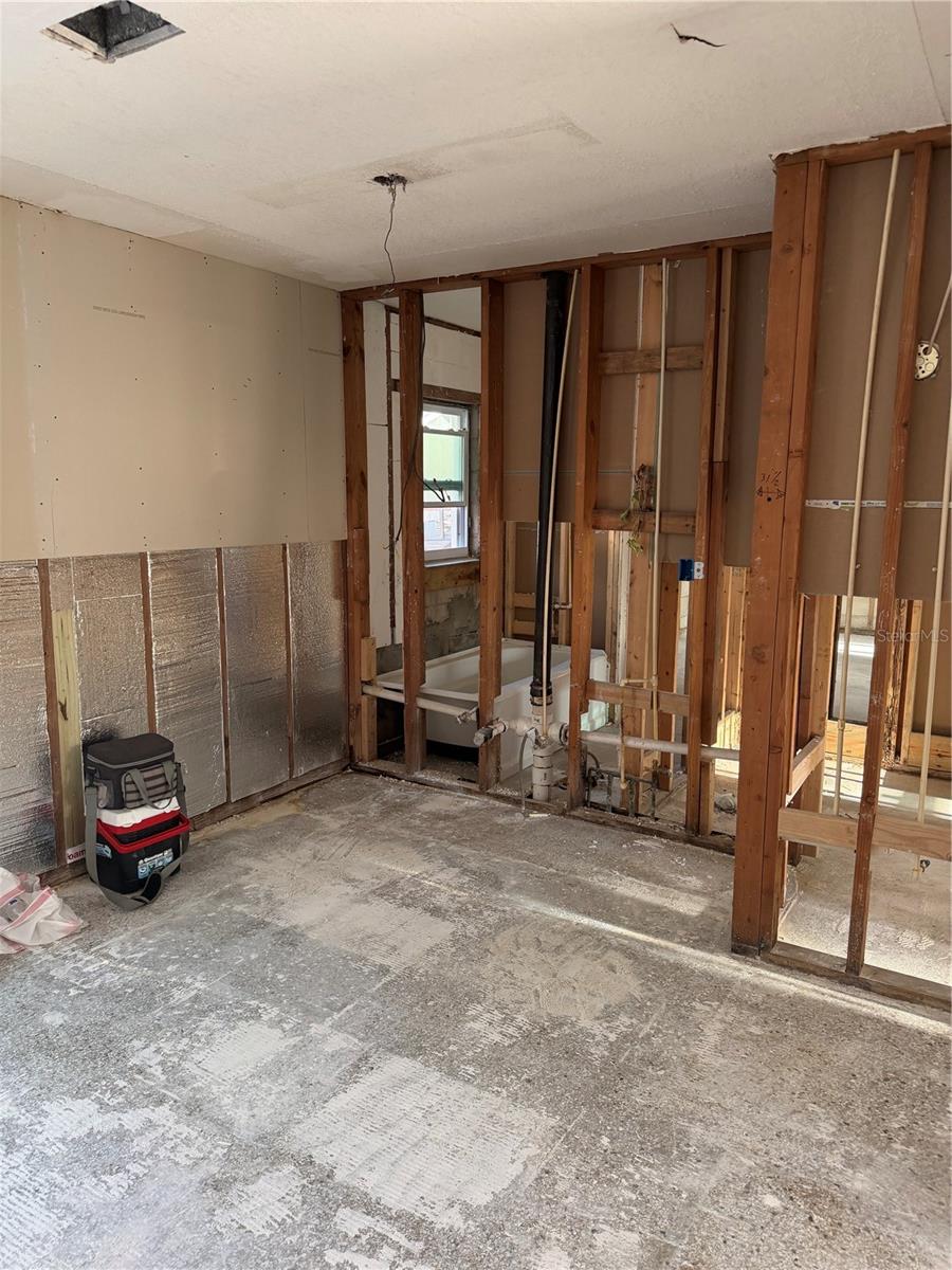 BAY CREST PARK UNIT 01 - Residential