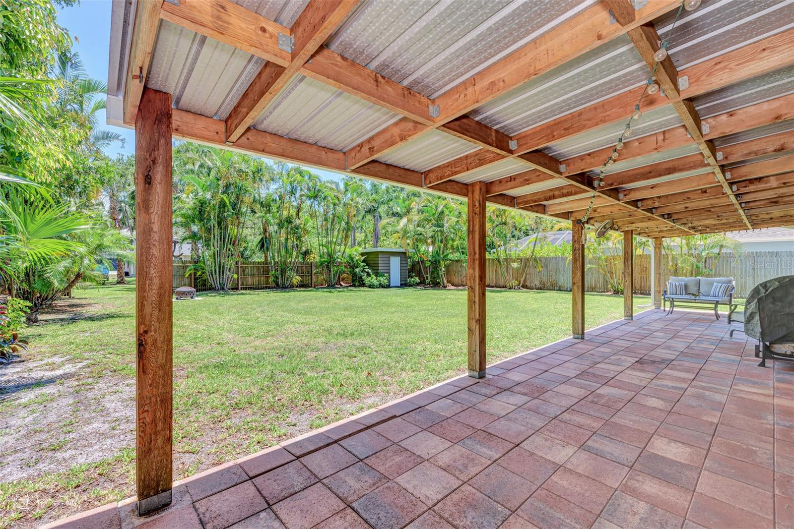 FLOYD & CAMERON SUB - Residential Lease