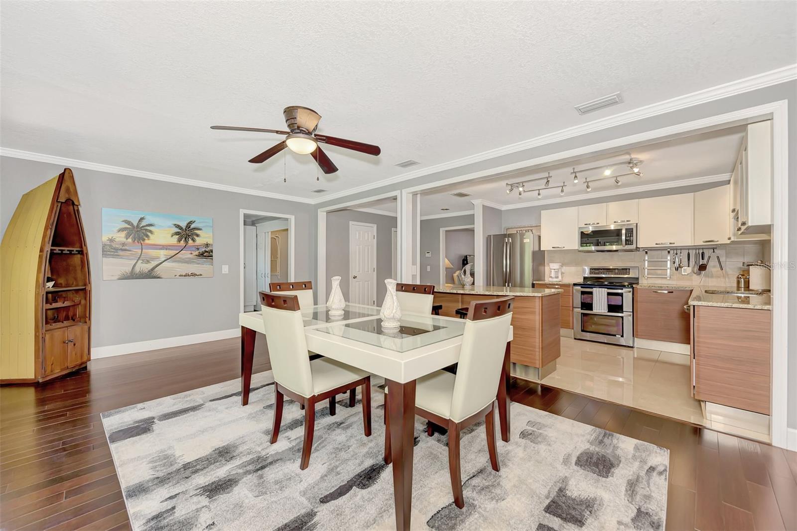 FLOYD & CAMERON SUB - Residential Lease