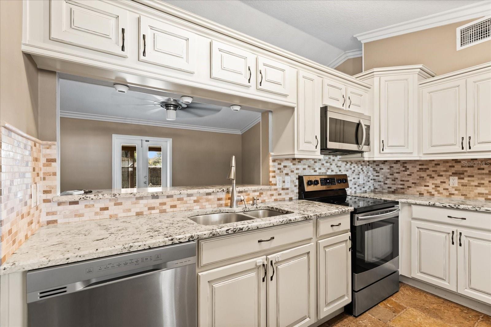 EUSTIS LAKE YALE LANDING ADD 01 TR A & B - Residential