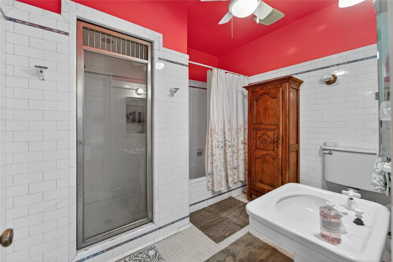 DAVIS ISLANDS PB10 PG52 TO 57 - Residential