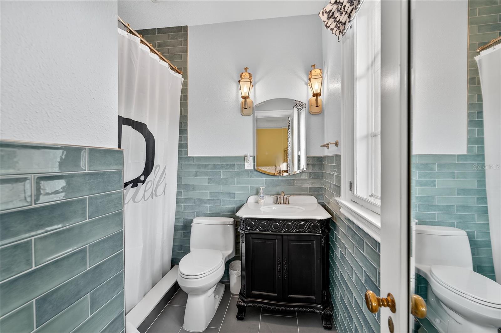 DAVIS ISLANDS PB10 PG52 TO 57 - Residential