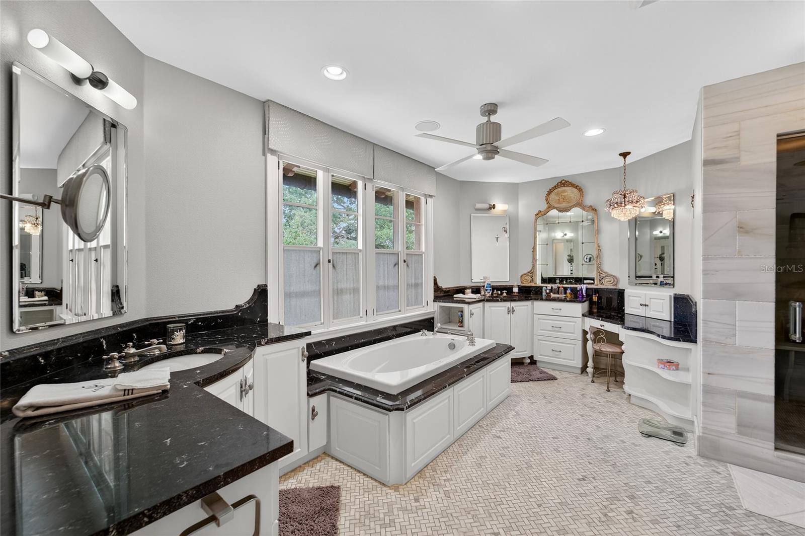 DAVIS ISLANDS PB10 PG52 TO 57 - Residential