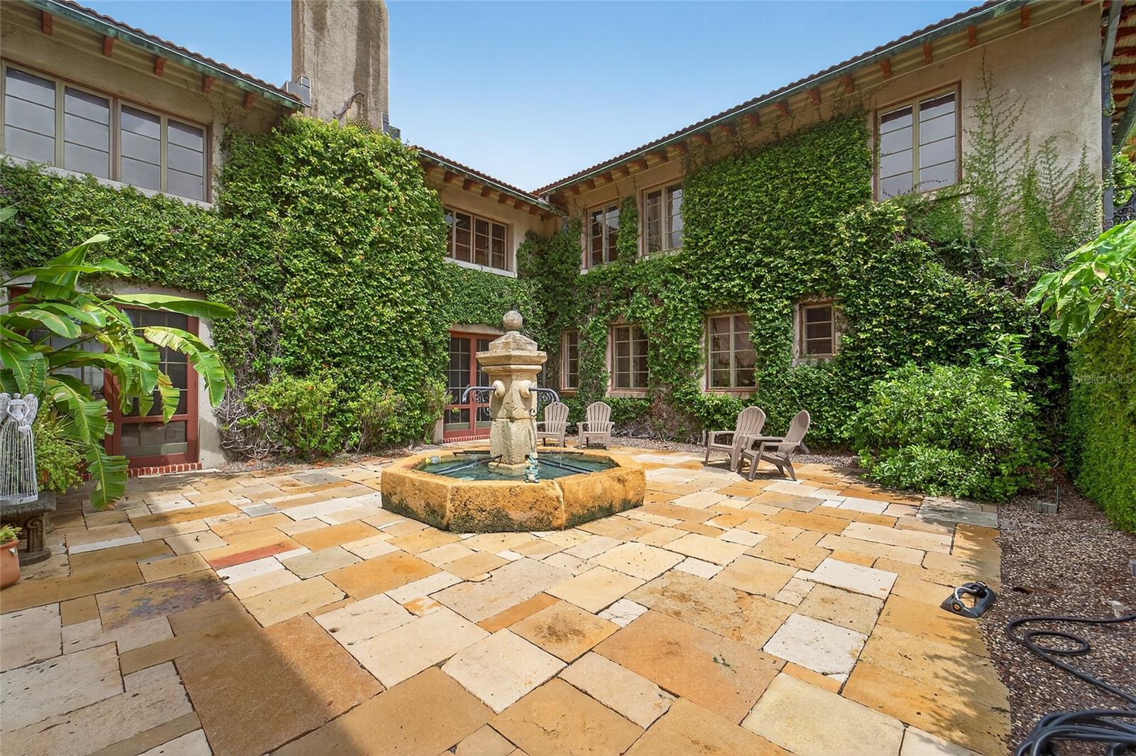 DAVIS ISLANDS PB10 PG52 TO 57 - Residential