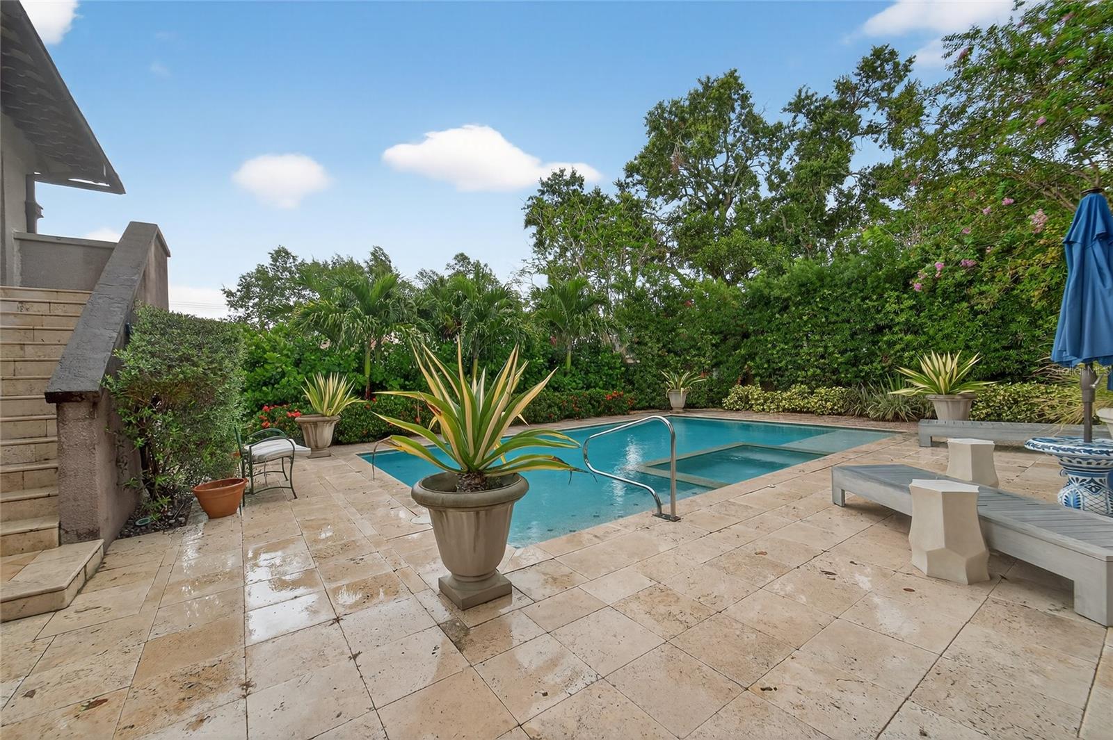 DAVIS ISLANDS PB10 PG52 TO 57 - Residential