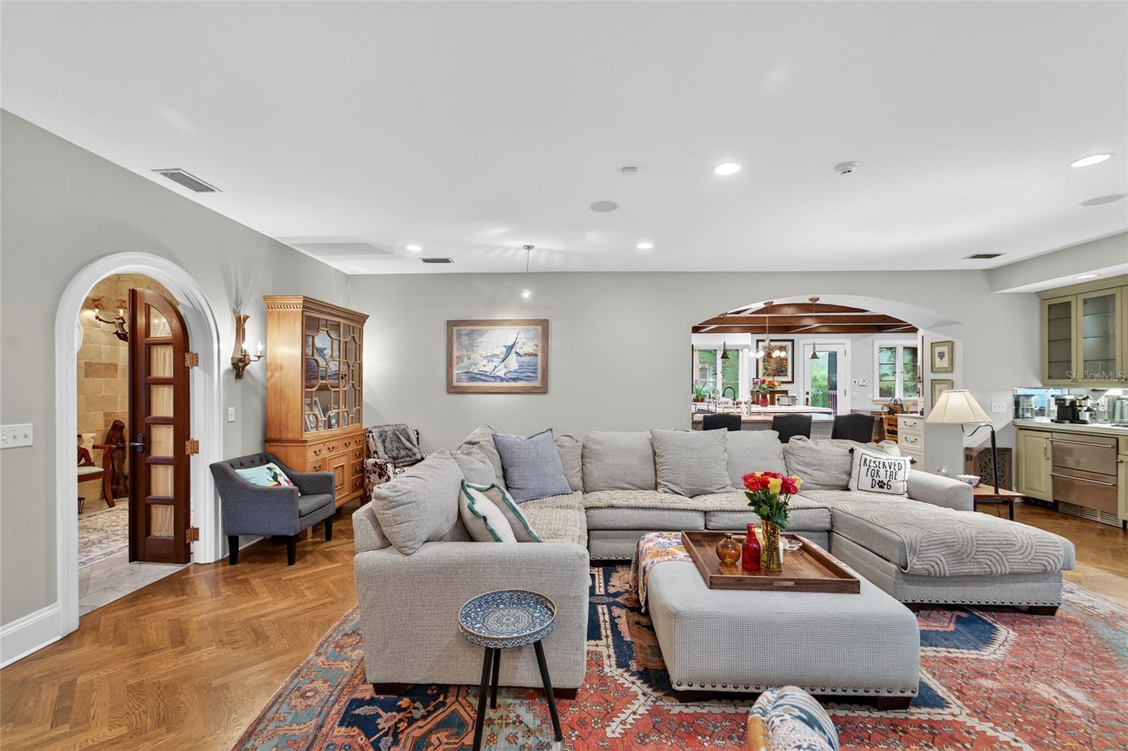 DAVIS ISLANDS PB10 PG52 TO 57 - Residential