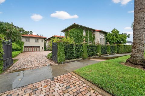 Photo of 301 Caspian Street, Tampa, FL 33606 (MLS # TB8422893)