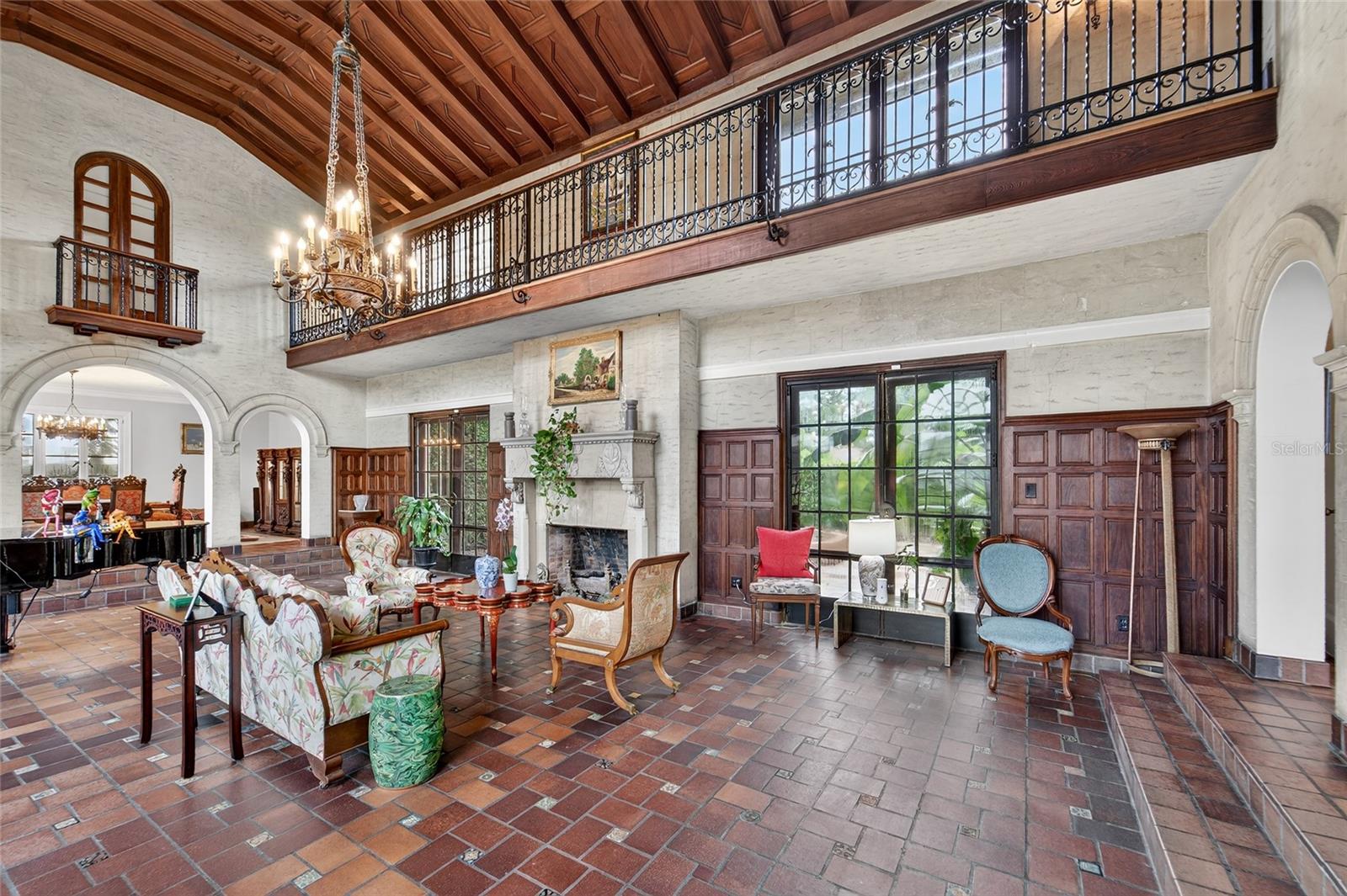 DAVIS ISLANDS PB10 PG52 TO 57 - Residential