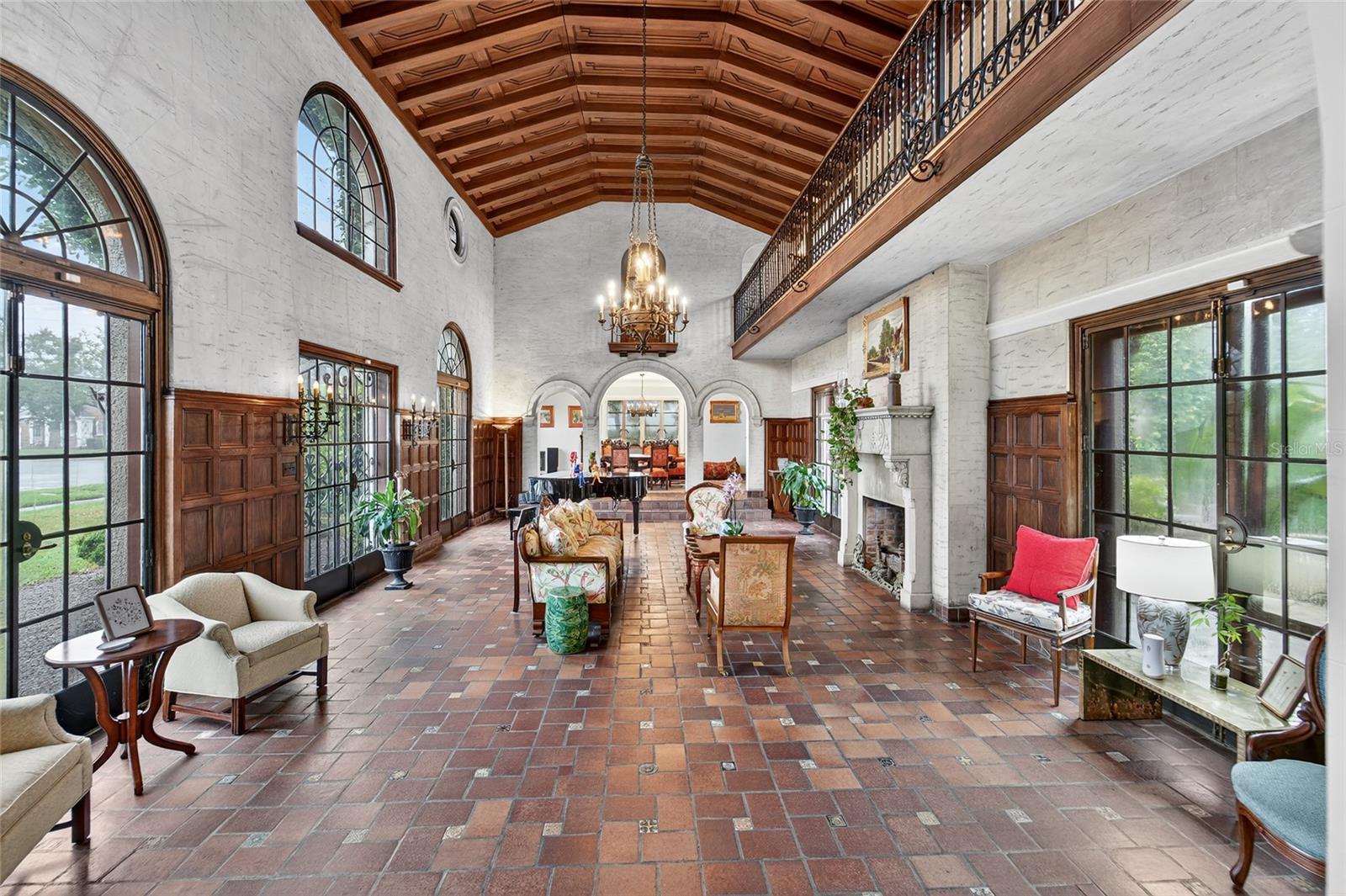 DAVIS ISLANDS PB10 PG52 TO 57 - Residential