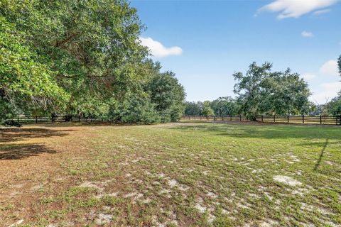 Tiny photo for 28004 Shirley Shores Road, Tavares, FL 32778 (MLS # G5104365)