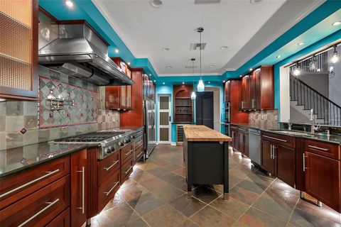 Tiny photo for 28004 Shirley Shores Road, Tavares, FL 32778 (MLS # G5104365)