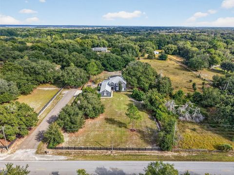 Tiny photo for 28004 Shirley Shores Road, Tavares, FL 32778 (MLS # G5104365)