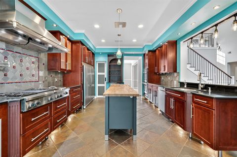 Tiny photo for 28004 Shirley Shores Road, Tavares, FL 32778 (MLS # G5104365)