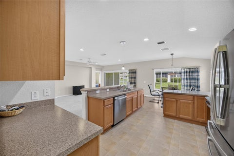 Tiny photo for 13417 SE 86th Circle, Summerfield, FL 34491 (MLS # OM733892)