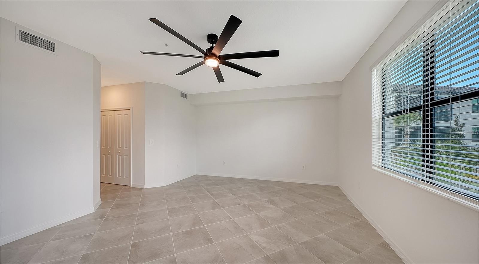 3185 LEGENDS BAY - Residential