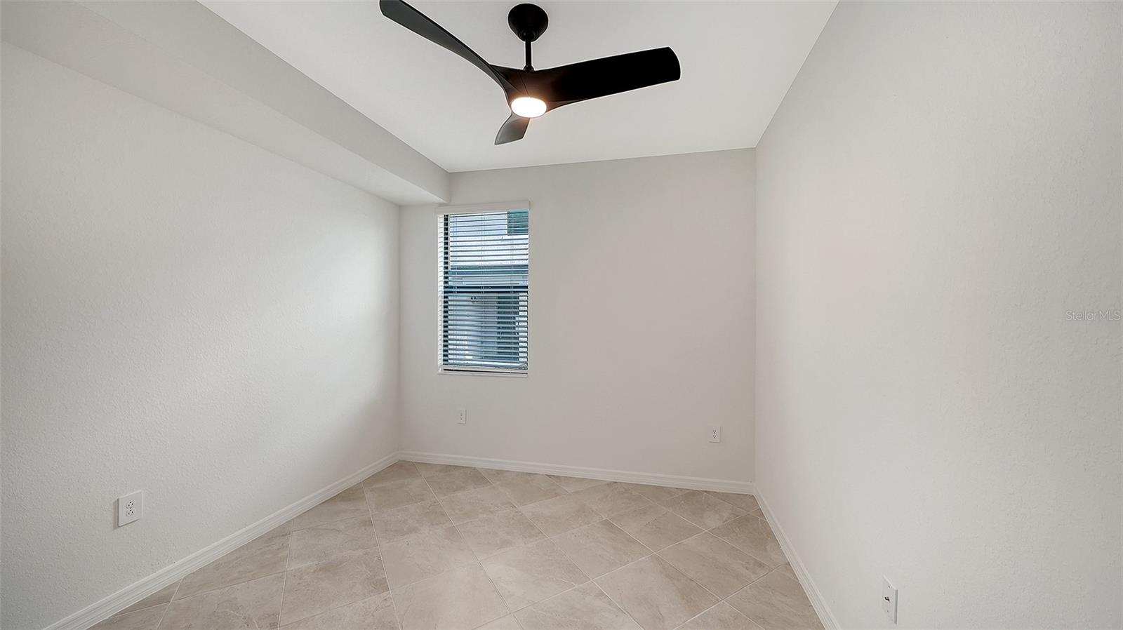 3185 LEGENDS BAY - Residential