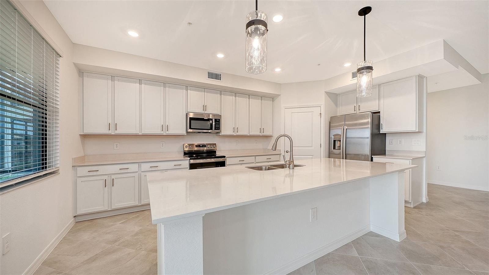 3185 LEGENDS BAY - Residential