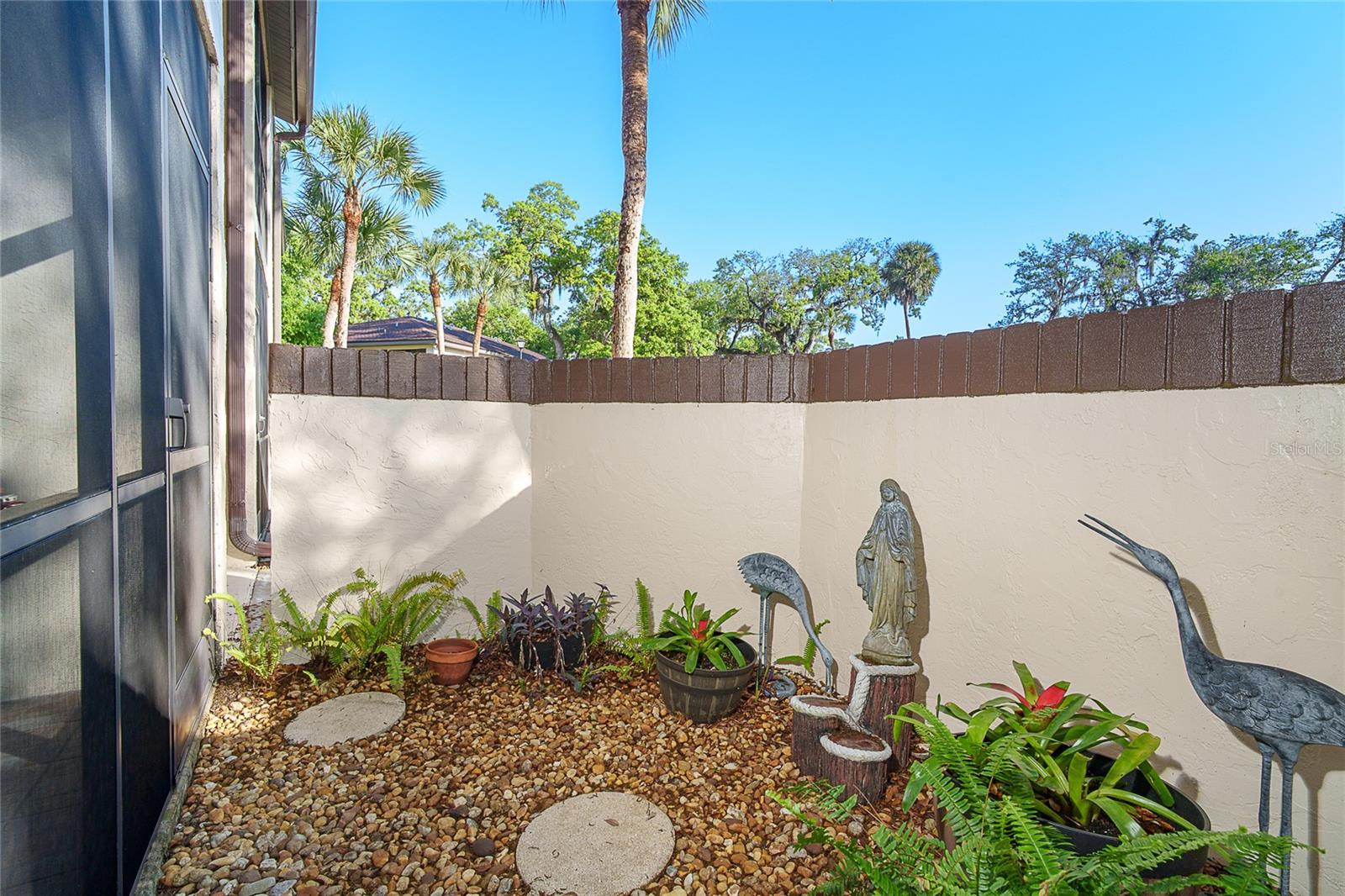 OAKES 03 - Residential