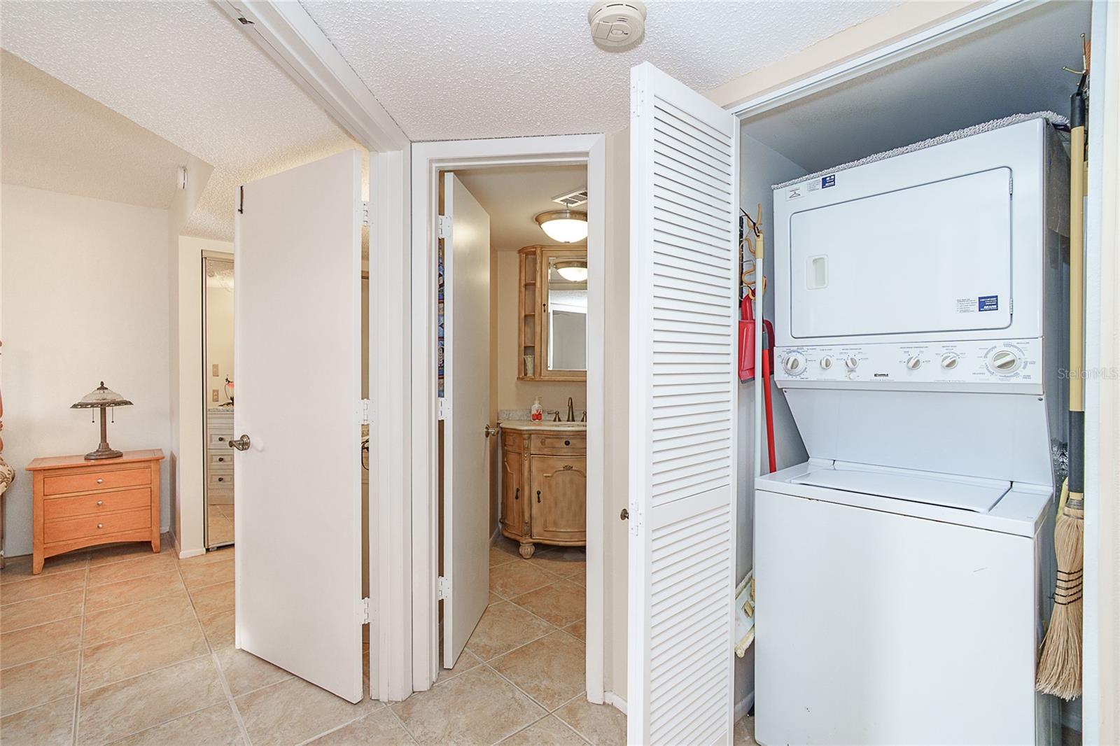 OAKES 03 - Residential