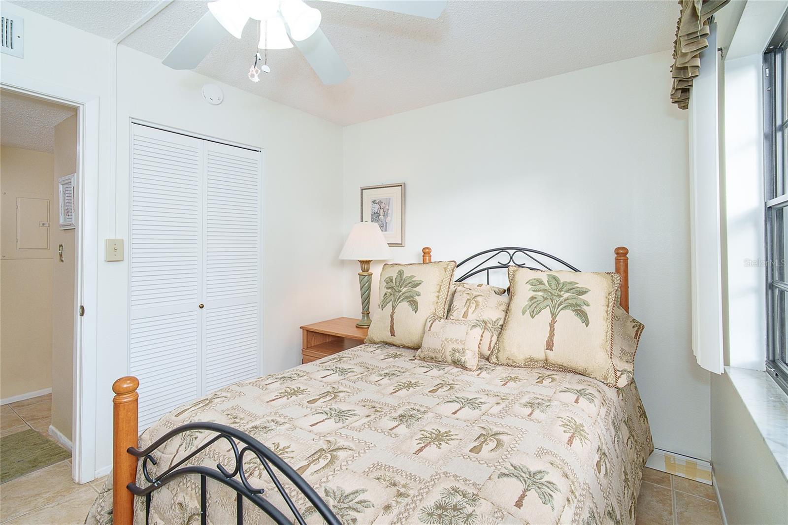 OAKES 03 - Residential