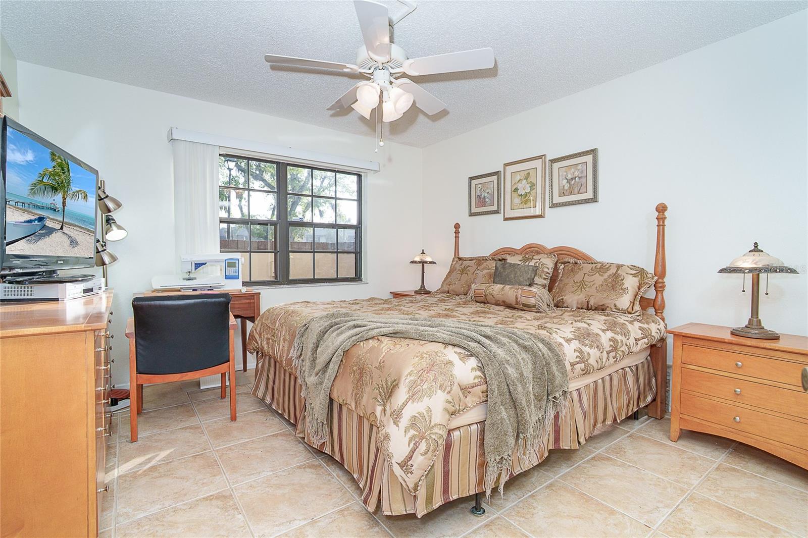 OAKES 03 - Residential