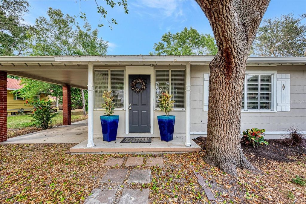 Photo of 1891 Prospect Street, Sarasota, FL 34239 (MLS # A4679960)