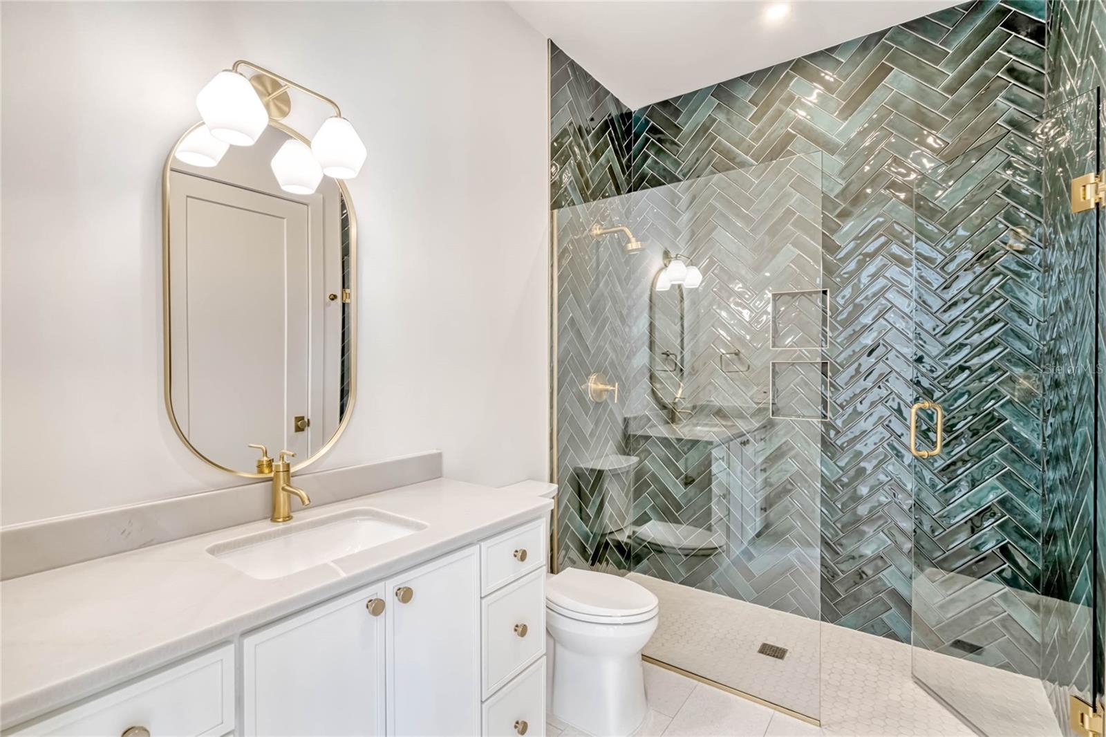 VERGE BONITA PLACE - Residential