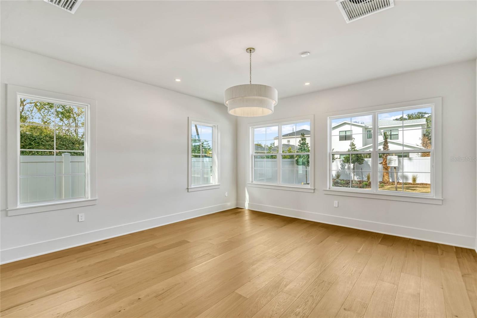 VERGE BONITA PLACE - Residential