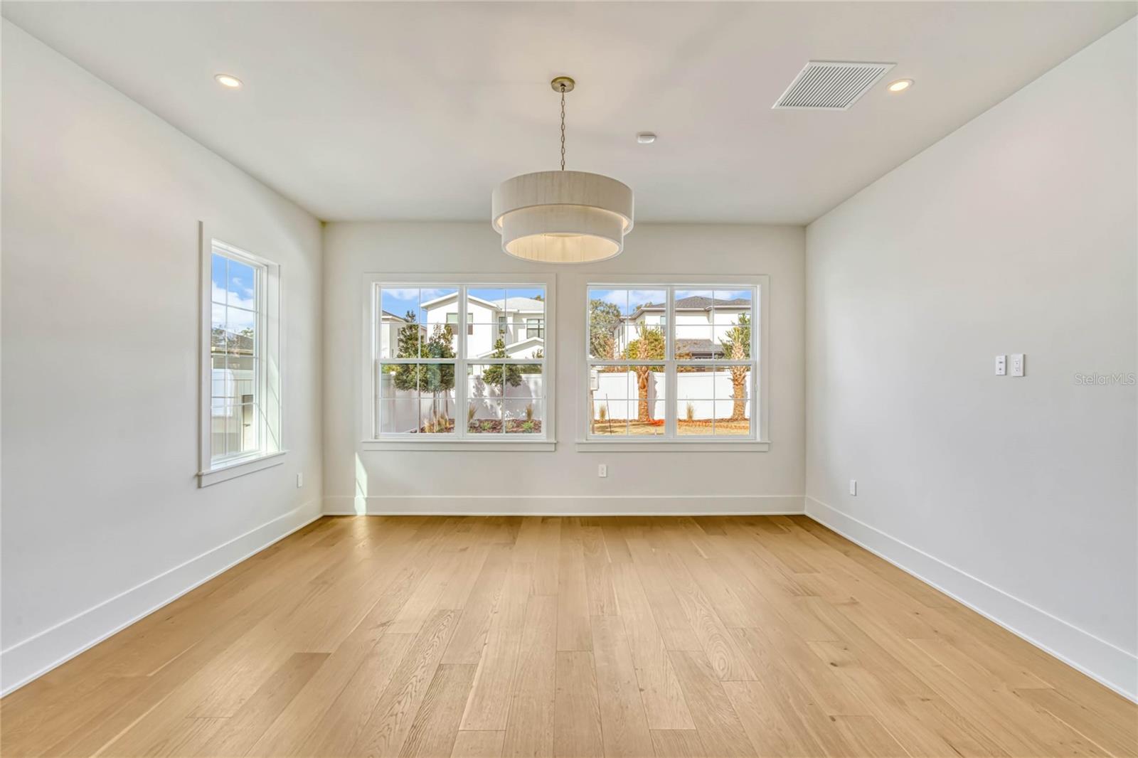 VERGE BONITA PLACE - Residential