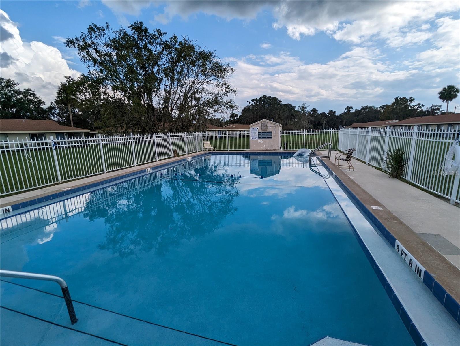 ST JOHNS RIVER LAND CO - Residential Lease