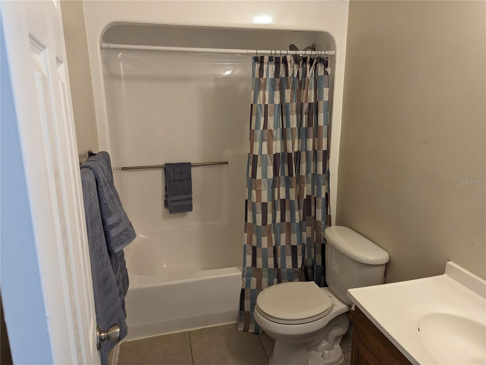 ST JOHNS RIVER LAND CO - Residential Lease