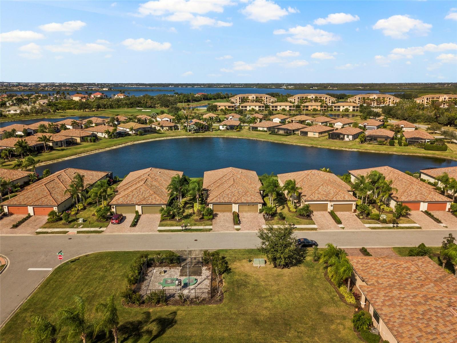 HERITAGE HARBOUR / RIVER STRAND - Residential