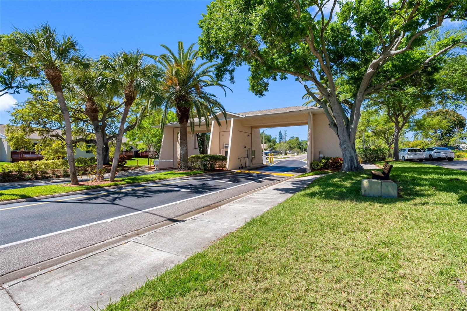 SHORES OF LONG BAYOU CONDO - Residential