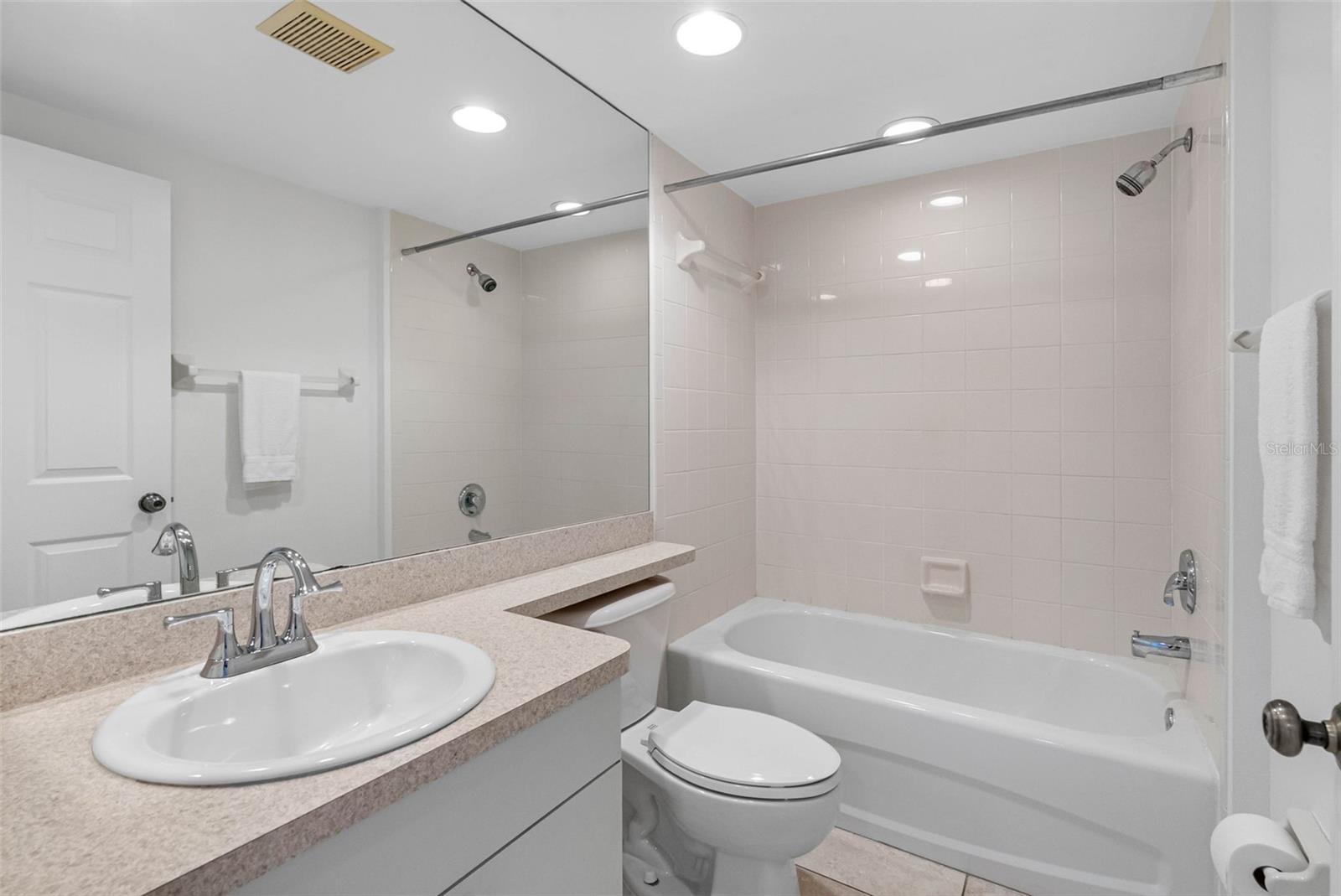 SHORES OF LONG BAYOU CONDO - Residential