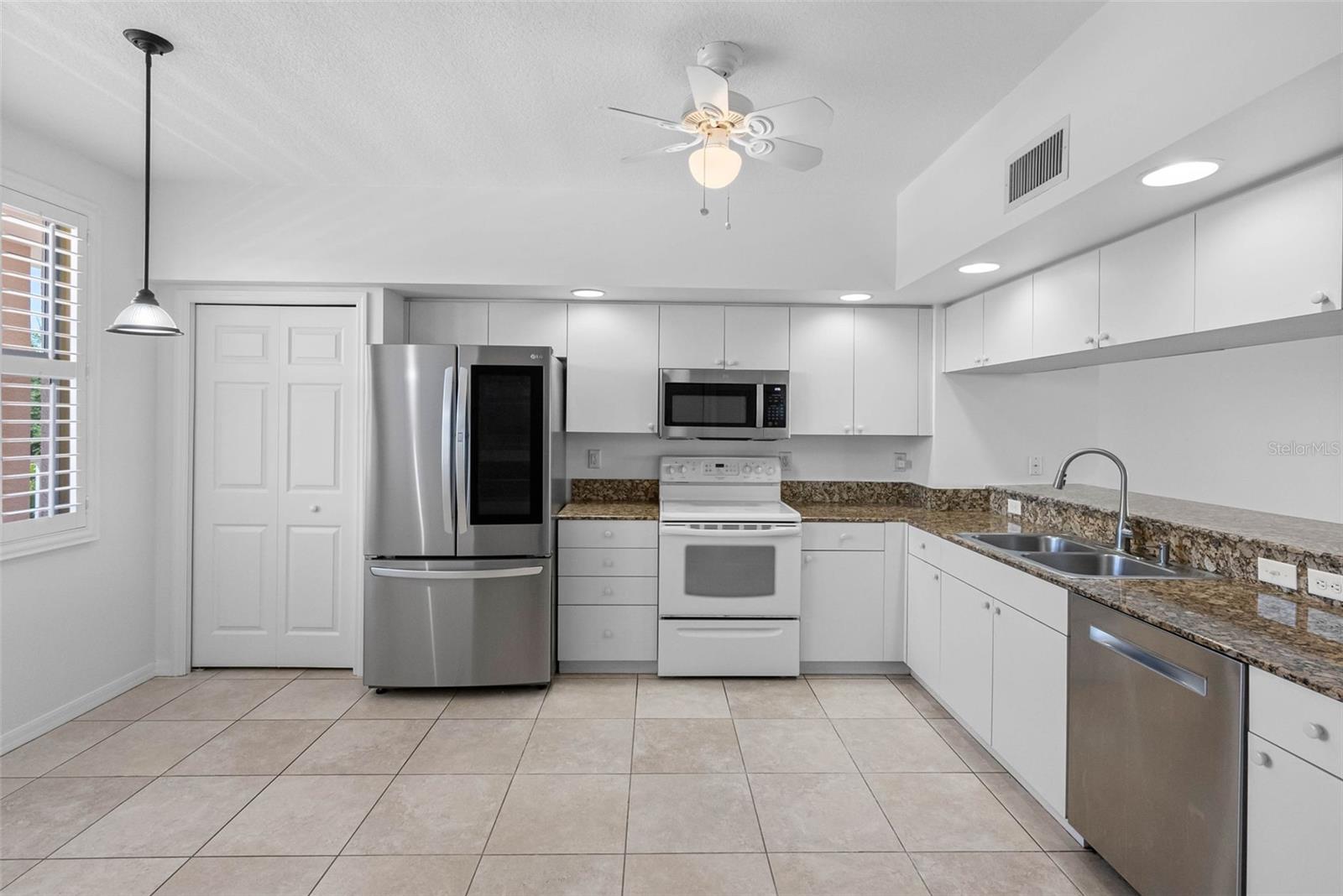 SHORES OF LONG BAYOU CONDO - Residential