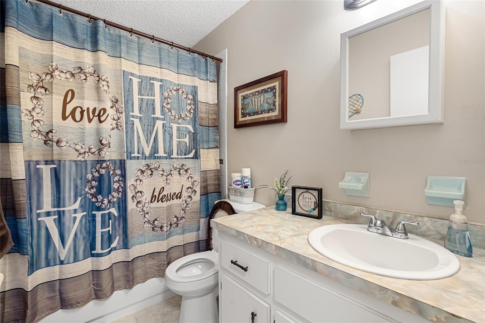 LAKE WEIR GARDENS - Residential