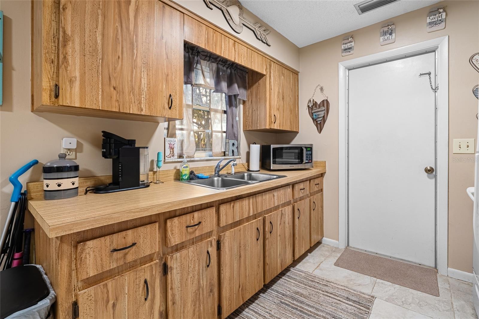 LAKE WEIR GARDENS - Residential