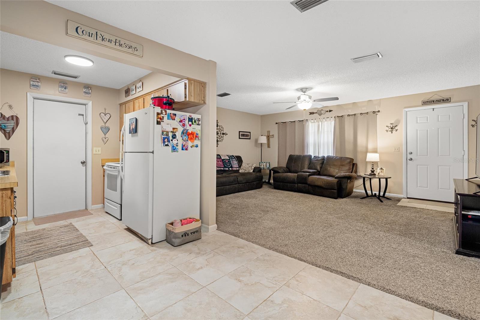 LAKE WEIR GARDENS - Residential