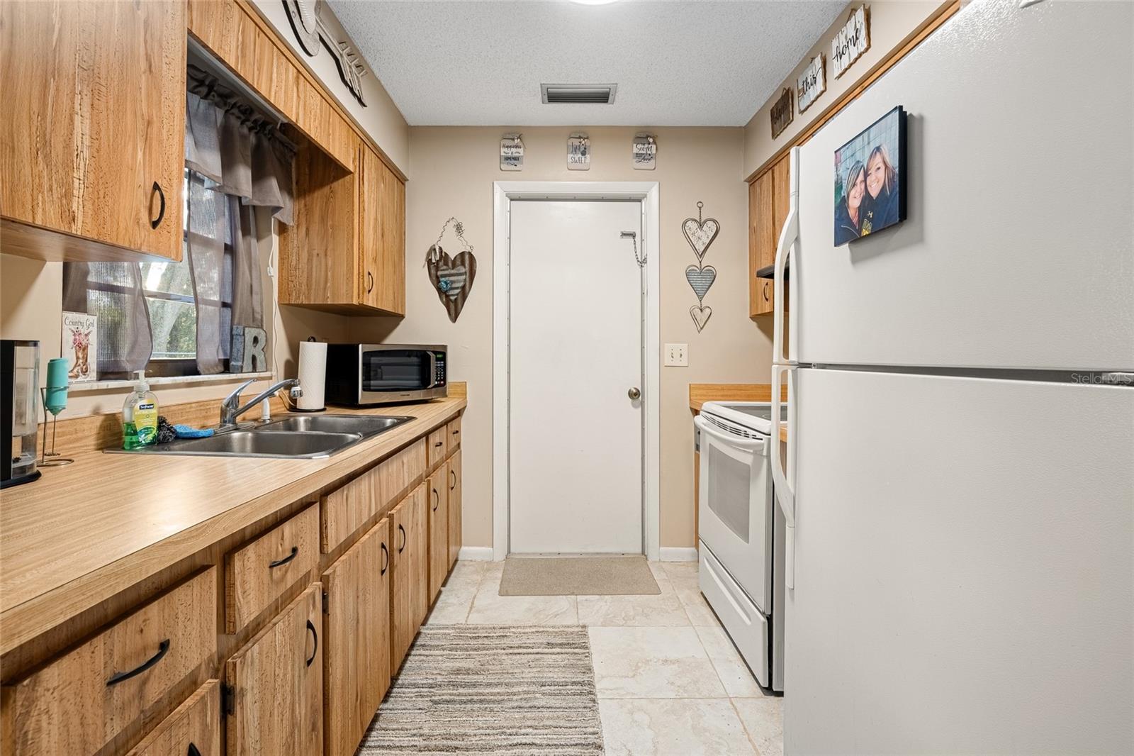 LAKE WEIR GARDENS - Residential