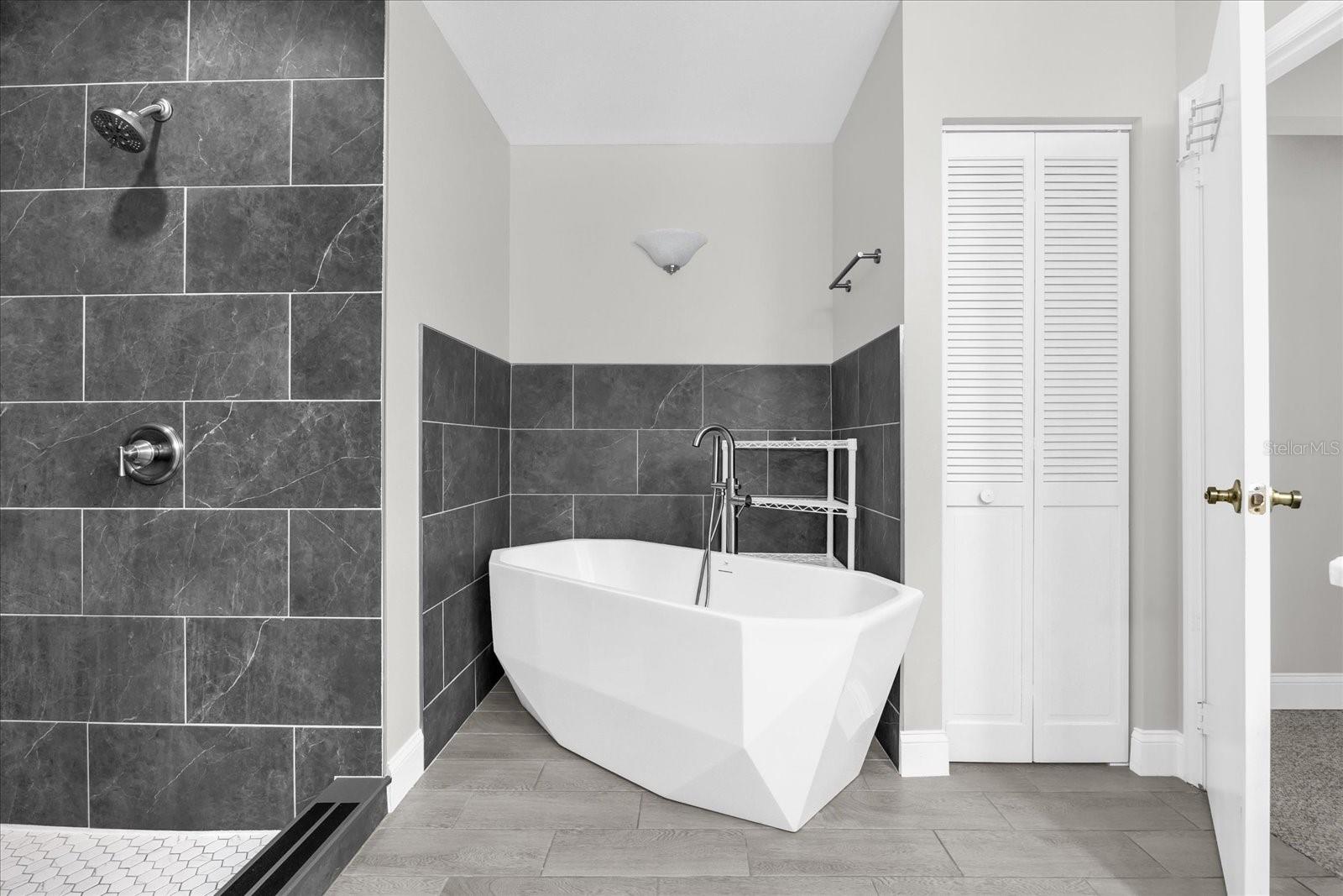 PARKVIEW POINTE SEC 01 REP - Residential Lease